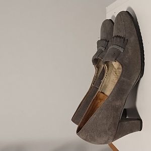 Women's Gray Suede Tassel Mid-Heel Pumps